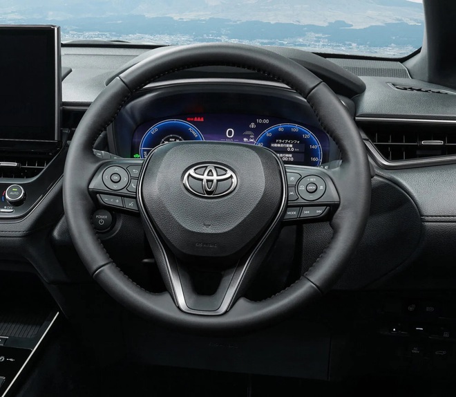 Toyota Corolla Cross th&ecirc;m bản mới: Ca lăng hầm hố hơn, lốp d&agrave;y hợp đi địa h&igrave;nh, th&ecirc;m camera nh&igrave;n xuy&ecirc;n gầm - Ảnh 9.