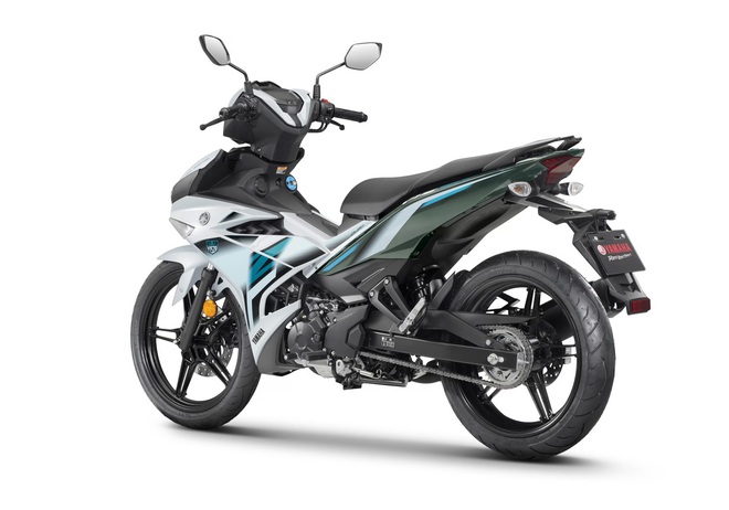 Yamaha Exciter 150 c&oacute; diện mạo mới: Gi&aacute; quy đổi từ 57 triệu đồng, nhiều m&agrave;u nổi bật hơn, bản đặc biệt c&oacute; chắn gi&oacute; thể thao, USB-C - Ảnh 3.