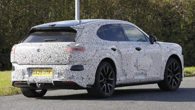 Bentley 'nh&aacute; h&agrave;ng' mẫu xe ho&agrave;n to&agrave;n mới: SUV nhỏ hơn Bentayga, đi gần 500km/sạc, được h&atilde;ng 'chăm ch&uacute;t nhất từ trước đến nay' - Ảnh 6.