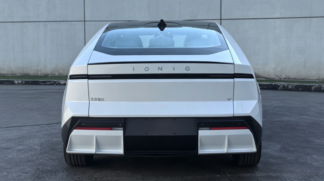 Hyundai Ioniq V lộ thiết kế kh&ocirc;ng giống ai, đi hơn 600km/sạc, c&oacute; bản kh&ocirc;ng lo phải tấp v&agrave;o trạm sạc - Ảnh 6.