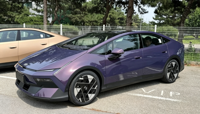 Hyundai Ioniq V lộ thiết kế kh&ocirc;ng giống ai, đi hơn 600km/sạc, c&oacute; bản kh&ocirc;ng lo phải tấp v&agrave;o trạm sạc - Ảnh 3.