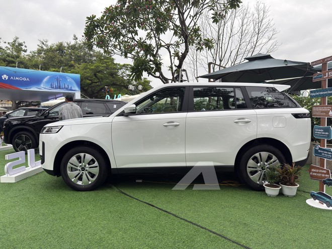 Cận cảnh Jaecoo J5 ti&ecirc;u chuẩn tại H&agrave; Nội: SUV cỡ B d&ugrave;ng m&aacute;y 1.5 tăng &aacute;p, m&agrave;n h&igrave;nh 13,2 inch, nhiều trang bị an to&agrave;n - Ảnh 2.