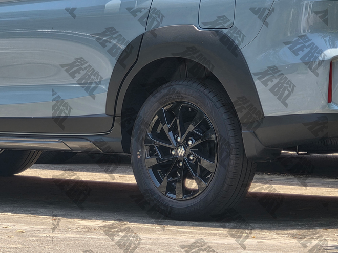 Suzuki XL7 2026 ra mắt: Thay đổi từ ngoài vào trong, có tùy chọn số sàn, dễ sớm về Việt Nam, cạnh tranh với Xpander Cross, Stargazer - Ảnh 5.