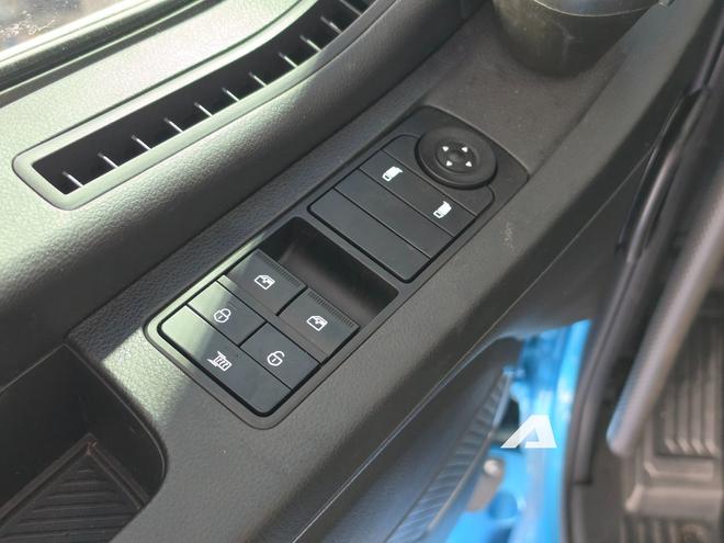 Soi xe đầu k&eacute;o Foton Galaxus R5 vừa ch&agrave;o kh&aacute;ch Việt: Lực k&eacute;o mạnh hơn cả si&ecirc;u xe Koenigsegg Regera, tiện nghi như &ocirc; t&ocirc; với camera 4 hướng, gương chỉnh điện - Ảnh 25.