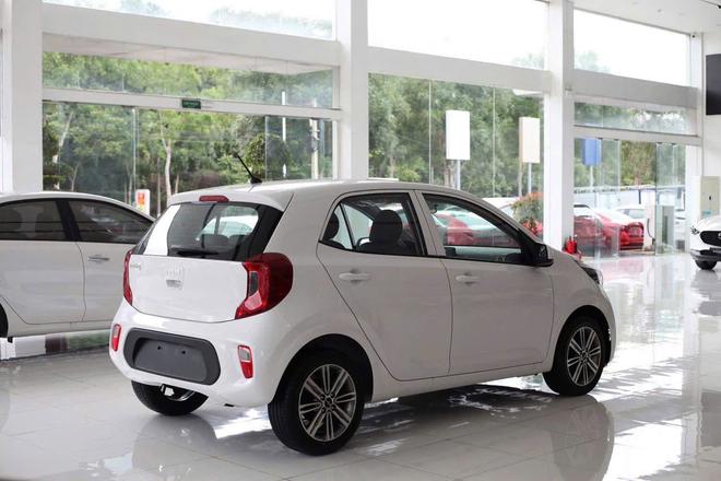 Kia Morning giảm giá hàng chục triệu đồng tại đại lý: Xe mới đọ giá xe cũ, dù giảm nhưng vẫn chưa 'mềm' bằng các lựa chọn xe điện trên thị trường - Ảnh 2.