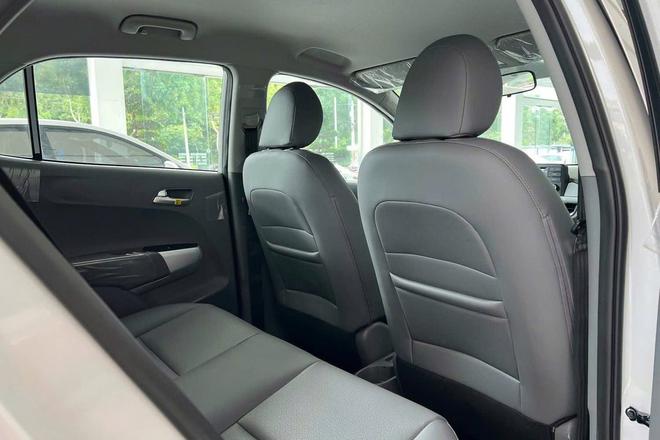 Kia Morning giảm giá hàng chục triệu đồng tại đại lý: Xe mới đọ giá xe cũ, dù giảm nhưng vẫn chưa 'mềm' bằng các lựa chọn xe điện trên thị trường - Ảnh 4.