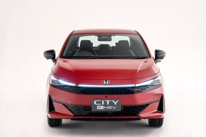 Honda City 2026 lộ diện kh&ocirc;ng che trong nh&agrave; m&aacute;y ở Việt Nam: Thiết kế mới long lanh hơn hẳn, dễ c&oacute; m&agrave;n lớn, phanh điện tử, cạnh tranh Vios - Ảnh 4.