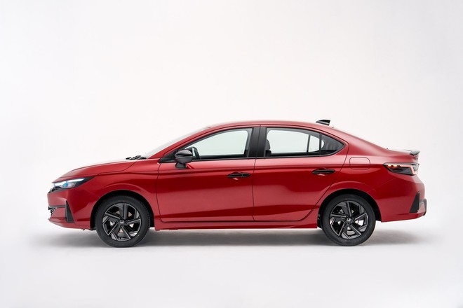 Honda City 2026 lộ diện kh&ocirc;ng che trong nh&agrave; m&aacute;y ở Việt Nam: Thiết kế mới long lanh hơn hẳn, dễ c&oacute; m&agrave;n lớn, phanh điện tử, cạnh tranh Vios - Ảnh 5.