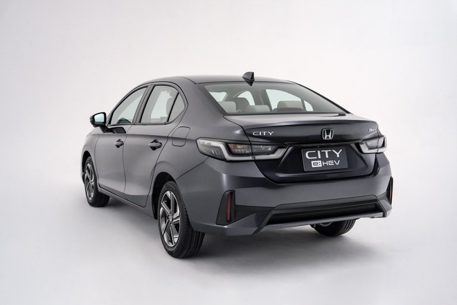 Honda City 2026 lộ diện kh&ocirc;ng che trong nh&agrave; m&aacute;y ở Việt Nam: Thiết kế mới long lanh hơn hẳn, dễ c&oacute; m&agrave;n lớn, phanh điện tử, cạnh tranh Vios - Ảnh 7.