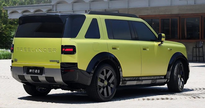 SUV mới của h&atilde;ng con Jaguar Land Rover gi&aacute; quy đổi từ hơn 1,3 tỷ đồng: 3 m&agrave;n h&igrave;nh si&ecirc;u lớn, mạnh hơn 800hp, EREV chạy 310km kh&ocirc;ng cần xăng - Ảnh 3.