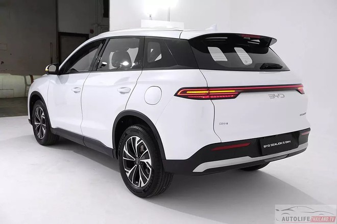 BYD Sealion 5 nhận cọc tại Việt Nam: Gi&aacute; dự kiến 800 triệu đồng, ngang cỡ CX-5, PHEV chạy 110km kh&ocirc;ng cần xăng - Ảnh 2.