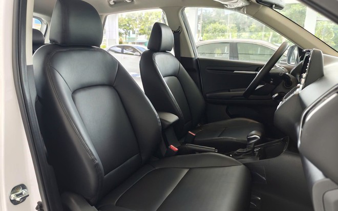 Kia Sonet giảm gi&aacute; kỷ lục tại Việt Nam: Ni&ecirc;m yết c&ograve;n từ 450 triệu đồng, rẻ nhất ph&acirc;n kh&uacute;c, tăng &aacute;p lực cho Fronx - Ảnh 5.