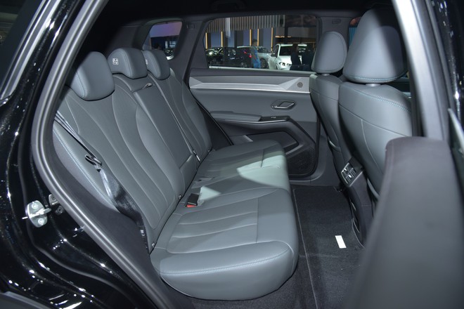 BYD Sealion 5 nhận cọc tại Việt Nam: Gi&aacute; dự kiến 800 triệu đồng, ngang cỡ CX-5, PHEV chạy 110km kh&ocirc;ng cần xăng - Ảnh 7.