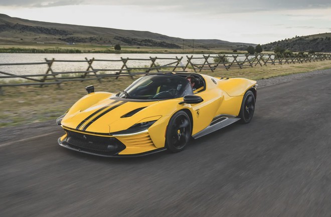 ‘Chơi’ Ferrari lãi hơn cả mua vàng, buôn bất động sản: 3 năm lời gần 8 lần, chủ xe nhận về số tiền quy đổi 446 tỷ đồng - Ảnh 2.