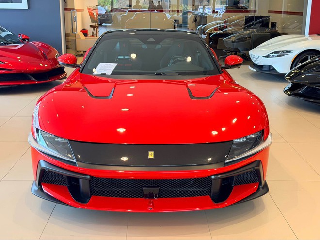 Ferrari 12Cilindri đầu ti&ecirc;n về Việt Nam: Gi&aacute; b&aacute;n l&agrave; ẩn số, t&ugrave;y chọn ghế carbon, d&ugrave;ng m&aacute;y V12 mạnh hơn 800 m&atilde; lực - Ảnh 7.