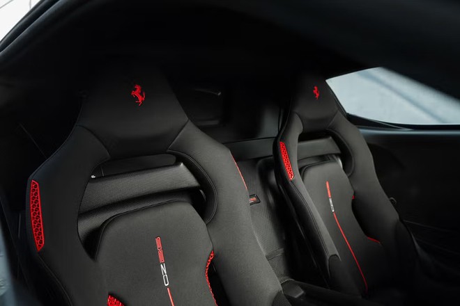 Ferrari l&agrave;m ri&ecirc;ng si&ecirc;u xe độc bản cho giới tinh hoa: Gần 1.000 m&atilde; lực, ngoại h&igrave;nh kh&ocirc;ng c&ograve;n nhận ra bản gốc - Ảnh 8.