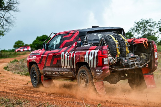 Mitsubishi Ralliart bảo vệ ng&ocirc;i vương AXCR, Triton v&ocirc; địch 2 năm li&ecirc;n tiếp - Ảnh 6.