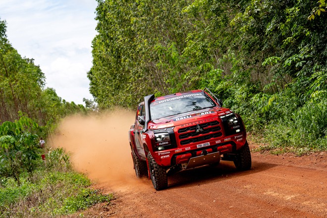 Mitsubishi Ralliart bảo vệ ng&ocirc;i vương AXCR, Triton v&ocirc; địch 2 năm li&ecirc;n tiếp - Ảnh 13.