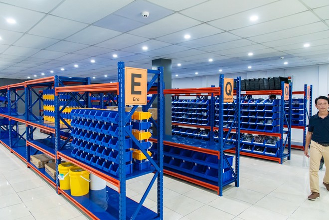 Xem xưởng dịch vụ 1.000m2 của Dat Bike ở H&agrave; Nội: Xử l&yacute; c&ugrave;ng l&uacute;c 70 xe, c&oacute; phụ t&ugrave;ng cho cả xe đ&atilde; ngừng b&aacute;n - Ảnh 2.