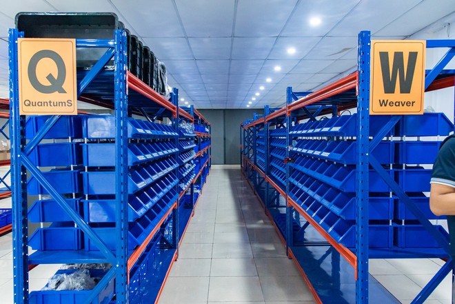 Xem xưởng dịch vụ 1.000m2 của Dat Bike ở H&agrave; Nội: Xử l&yacute; c&ugrave;ng l&uacute;c 70 xe, c&oacute; phụ t&ugrave;ng cho cả xe đ&atilde; ngừng b&aacute;n - Ảnh 3.