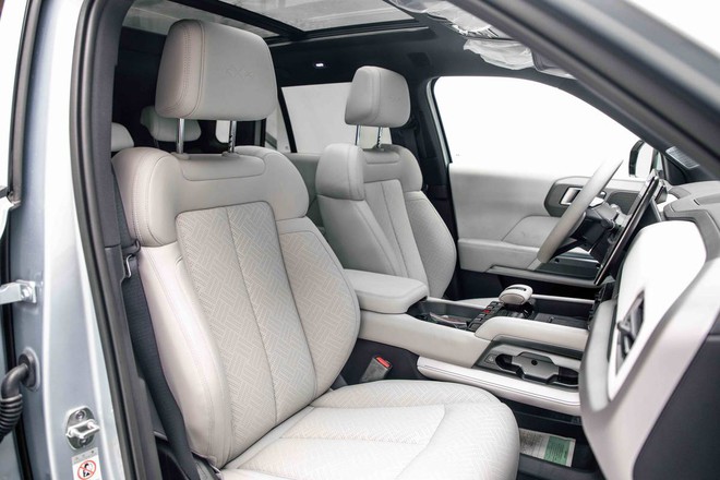 SUV mới ngang cỡ Mazda CX-5 đăng k&yacute; ở Việt Nam: Gi&aacute; quy đổi từ 560 triệu đồng, sạc 9 ph&uacute;t gần đầy pin, chạy 620km/sạc, flycam t&iacute;ch hợp tr&ecirc;n n&oacute;c - Ảnh 17.