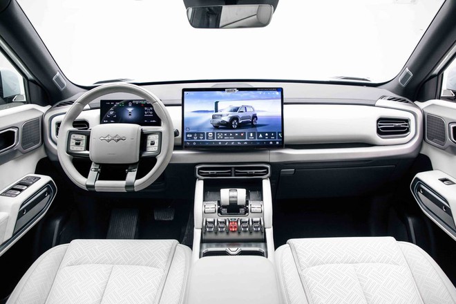 SUV mới ngang cỡ Mazda CX-5 đăng k&yacute; ở Việt Nam: Gi&aacute; quy đổi từ 560 triệu đồng, sạc 9 ph&uacute;t gần đầy pin, chạy 620km/sạc, flycam t&iacute;ch hợp tr&ecirc;n n&oacute;c - Ảnh 11.