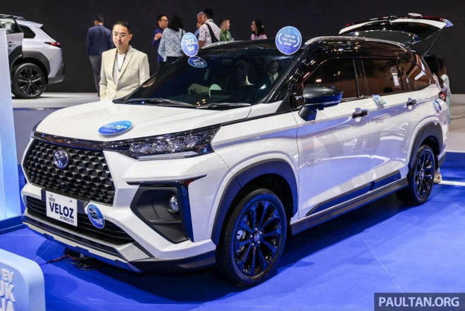 Khám phá Toyota Veloz Hybrid vừa ra mắt tại Indonesia, chờ ngày về Việt Nam - Ảnh 2.