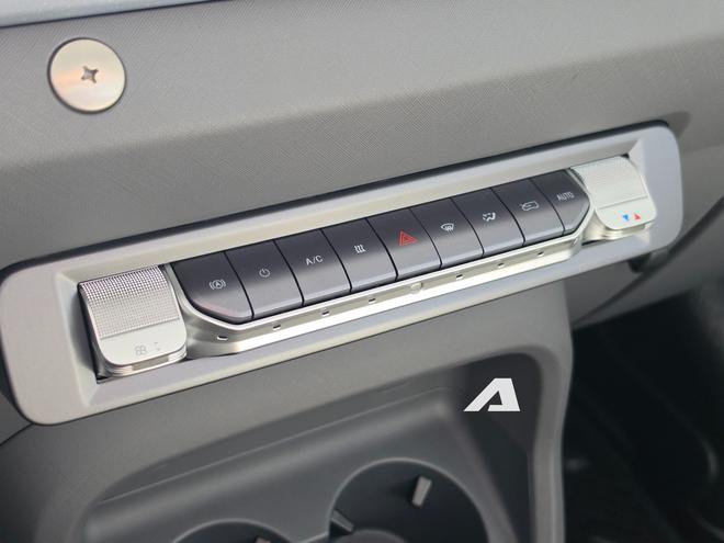 Xem trước Foton eView Connect sắp bán tại Việt Nam: Xe van điện mạnh gần 170 mã lực, sạc đầy đi 270 km, trang bị cần số như Mercedes - Ảnh 11.