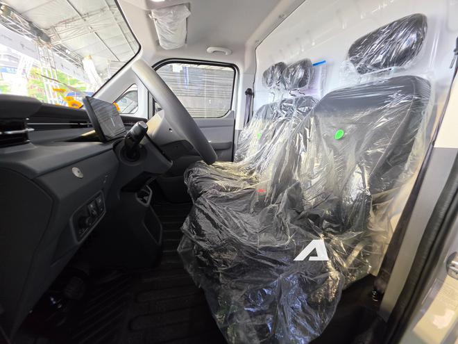 Xem trước Foton eView Connect sắp bán tại Việt Nam: Xe van điện mạnh gần 170 mã lực, sạc đầy đi 270 km, trang bị cần số như Mercedes - Ảnh 8.