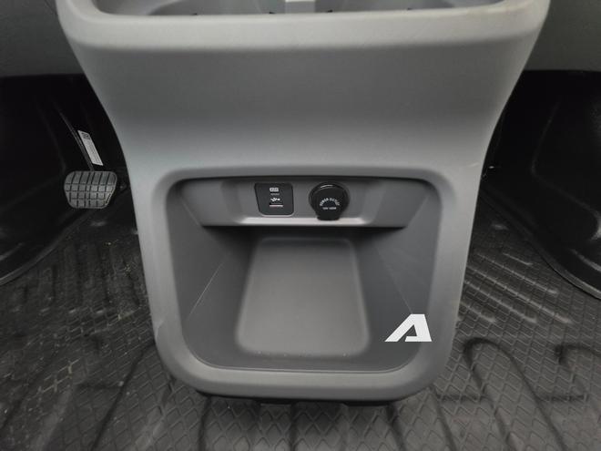 Xem trước Foton eView Connect sắp bán tại Việt Nam: Xe van điện mạnh gần 170 mã lực, sạc đầy đi 270 km, trang bị cần số như Mercedes - Ảnh 13.