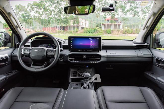 Dùng 4 đời bán tải, bán Ford Ranger mua Toyota Hilux, chủ xe đánh giá: ‘Bền hơn, lâu dài nuôi rẻ hơn, vận hành có điểm phải đánh đổi’ - Ảnh 11.