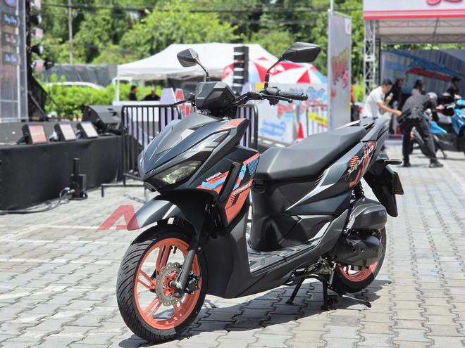 Honda Vario 2027 chốt gi&aacute; từ 42,7 triệu đồng: Th&ecirc;m bản ghi-đ&ocirc;ng trần như m&ocirc; t&ocirc;, nhập khẩu Indonesia đ&uacute;ng &yacute; d&acirc;n chơi Việt, sẵn xe giao trong v&agrave;i ng&agrave;y nữa - Ảnh 1.