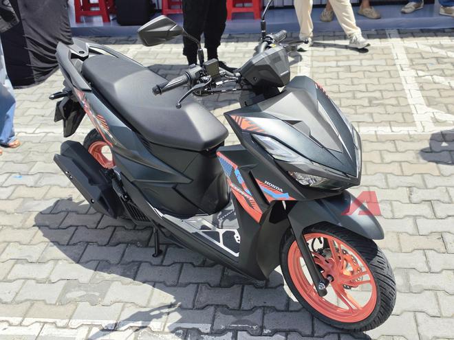 Honda Vario 2027 chốt gi&aacute; từ 42,7 triệu đồng: Th&ecirc;m bản ghi-đ&ocirc;ng trần như m&ocirc; t&ocirc;, nhập khẩu Indonesia đ&uacute;ng &yacute; d&acirc;n chơi Việt, sẵn xe giao trong v&agrave;i ng&agrave;y nữa - Ảnh 5.
