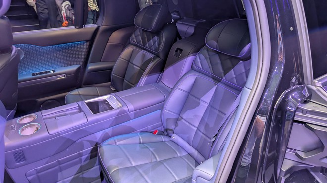 Chi tiết Genesis GV90 mới ra mắt: SUV điện cỡ lớn c&oacute; cửa mở kiểu Rolls-Royce, c&ocirc;ng suất 657 m&atilde; lực, gi&aacute; b&aacute;n vẫn l&agrave; ẩn số - Ảnh 26.