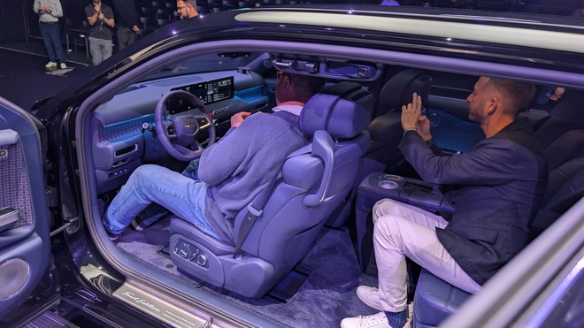 Chi tiết Genesis GV90 mới ra mắt: SUV điện cỡ lớn c&oacute; cửa mở kiểu Rolls-Royce, c&ocirc;ng suất 657 m&atilde; lực, gi&aacute; b&aacute;n vẫn l&agrave; ẩn số - Ảnh 23.