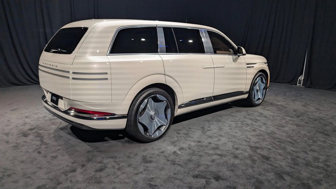 Chi tiết Genesis GV90 mới ra mắt: SUV điện cỡ lớn c&oacute; cửa mở kiểu Rolls-Royce, c&ocirc;ng suất 657 m&atilde; lực, gi&aacute; b&aacute;n vẫn l&agrave; ẩn số - Ảnh 17.