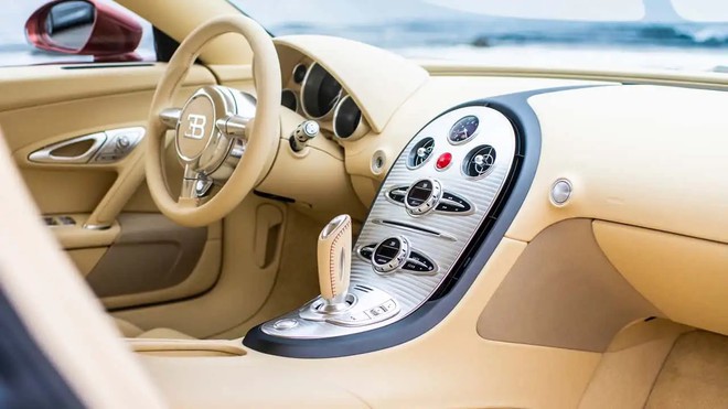 Chủ Bugatti Veyron cũ kh&ocirc;ng cần lo lắng: Xe 20 năm tuổi nhưng h&atilde;ng sẵn s&agrave;ng 't&acirc;n trang' lại như xuất xưởng, miễn l&agrave; c&oacute; đủ tiền - Ảnh 8.