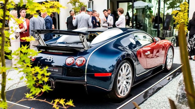 Chủ Bugatti Veyron cũ kh&ocirc;ng cần lo lắng: Xe 20 năm tuổi nhưng h&atilde;ng sẵn s&agrave;ng 't&acirc;n trang' lại như xuất xưởng, miễn l&agrave; c&oacute; đủ tiền - Ảnh 2.