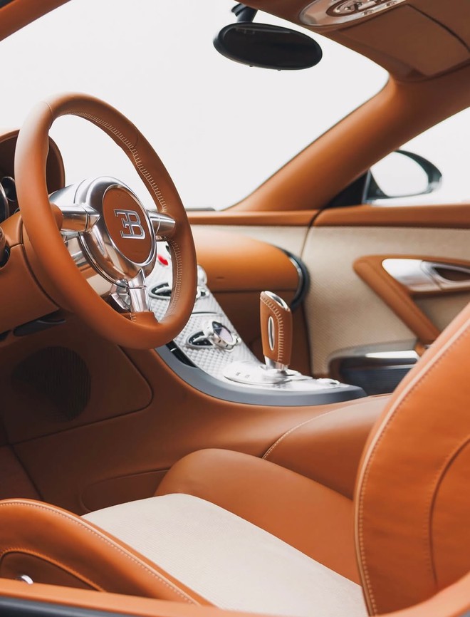 Chủ Bugatti Veyron cũ kh&ocirc;ng cần lo lắng: Xe 20 năm tuổi nhưng h&atilde;ng sẵn s&agrave;ng 't&acirc;n trang' lại như xuất xưởng, miễn l&agrave; c&oacute; đủ tiền - Ảnh 16.