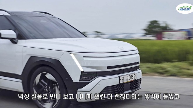 Hyundai Tucson 2027 lộ diện ngo&agrave;i đời: Thiết kế vu&ocirc;ng vức, đằng sau nh&igrave;n như 'tiểu Santa Fe' - Ảnh 2.