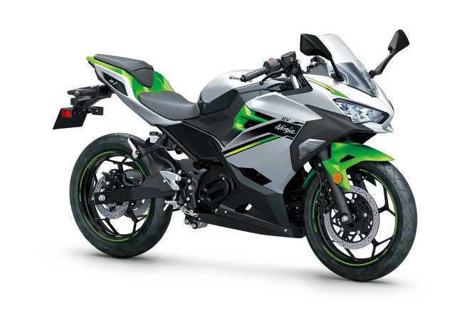 M&ocirc; t&ocirc; điện Kawasaki Ninja E-1 mở b&aacute;n: Động cơ mạnh ngang ngửa Honda Lead, gi&aacute; quy đổi hơn 200 triệu - Ảnh 1.