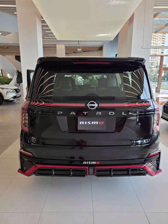 Rộ tin Nissan Patrol về Việt Nam th&aacute;ng 10: Gi&aacute; dự kiến 3-4 tỷ đồng, c&oacute; cả bản thể thao cạnh tranh Land Cruiser - Ảnh 2.