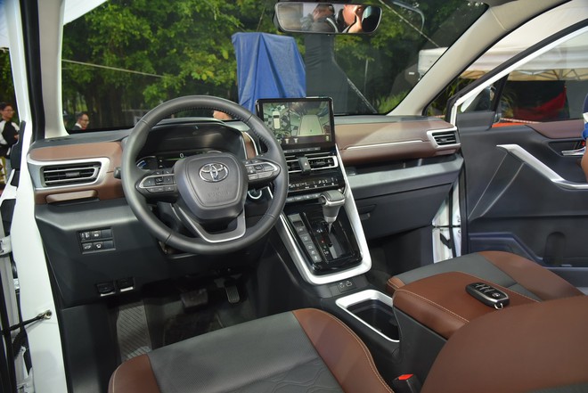 SUV &aacute;p đảo Top 5 Xe gia đ&igrave;nh 600 triệu - 1 tỷ đồng tại CCA 2026: HR-V &lsquo;chung m&acirc;m&rsquo; c&aacute;c xe tr&ecirc;n ph&acirc;n kh&uacute;c, Innova Cross l&agrave; MPV hiếm hoi - Ảnh 11.