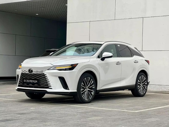 Đ&acirc;y l&agrave; những 'ph&ograve;ng kh&aacute;ch di động' chạy đua Xe gia đ&igrave;nh tầm gi&aacute; 2-5 tỷ đồng tại CCA 2026 - Ảnh 12.