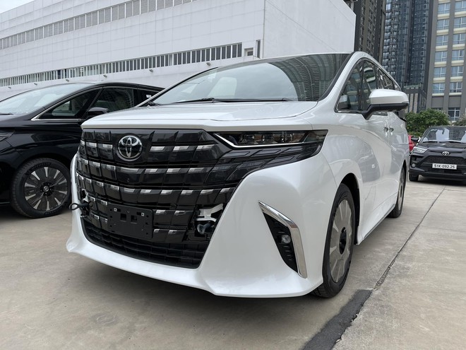 Đ&acirc;y l&agrave; những 'ph&ograve;ng kh&aacute;ch di động' chạy đua Xe gia đ&igrave;nh tầm gi&aacute; 2-5 tỷ đồng tại CCA 2026 - Ảnh 5.