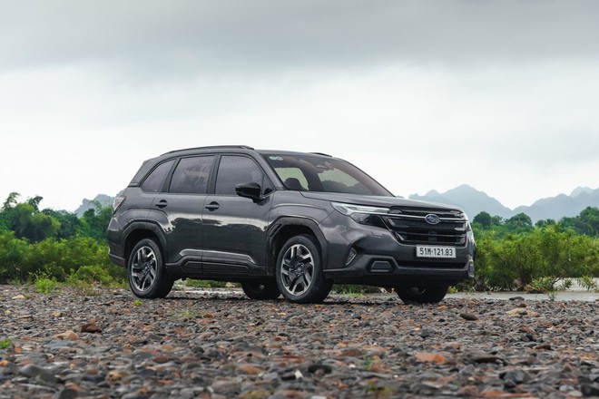 Xe c&oacute; t&ugrave;y chọn hybrid &lsquo;chiếm s&oacute;ng&rsquo; Top 5 Xe gia đ&igrave;nh 1-2 tỷ đồng tại CCA 2026: Carnival l&agrave; MPV duy nhất cạnh tranh nh&oacute;m SUV cỡ C, D - Ảnh 14.