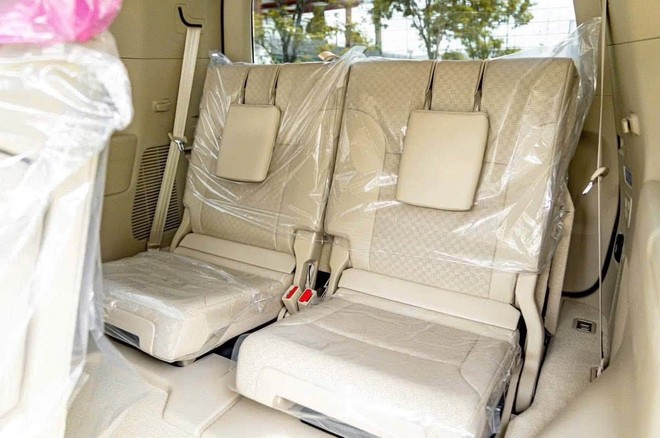 Chưa ra mắt, Toyota Land Cruiser hybrid đ&atilde; bị b&aacute;n ch&ecirc;nh 900 triệu tại Việt Nam - Ảnh 6.
