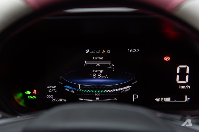 L&aacute;i thử từ Creta, Seltos tới CX-5, nữ chủ xe 25 tuổi chốt Toyota Yaris Cross HEV: &lsquo;Tiện nghi ổn, động cơ hybrid c&oacute; thứ cần cải thiện&rsquo; - Ảnh 15.