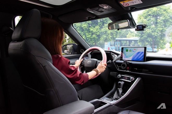 L&aacute;i thử từ Creta, Seltos tới CX-5, nữ chủ xe 25 tuổi chốt Toyota Yaris Cross HEV: &lsquo;Tiện nghi ổn, động cơ hybrid c&oacute; thứ cần cải thiện&rsquo; - Ảnh 8.