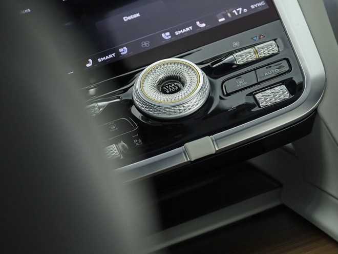 SUV điện Bentley Torcal lộ th&ocirc;ng số: Mạnh 850 m&atilde; lực, d&ugrave;ng chung nhiều phần cứng với Porsche Cayenne - Ảnh 6.